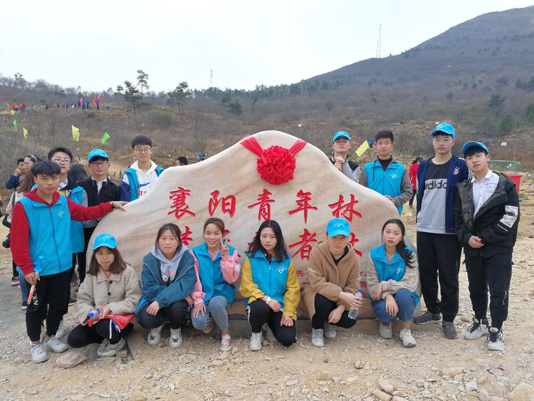 工建學(xué)子勇?lián)?dāng) 攜手共創(chuàng)美襄陽(yáng)(圖3)