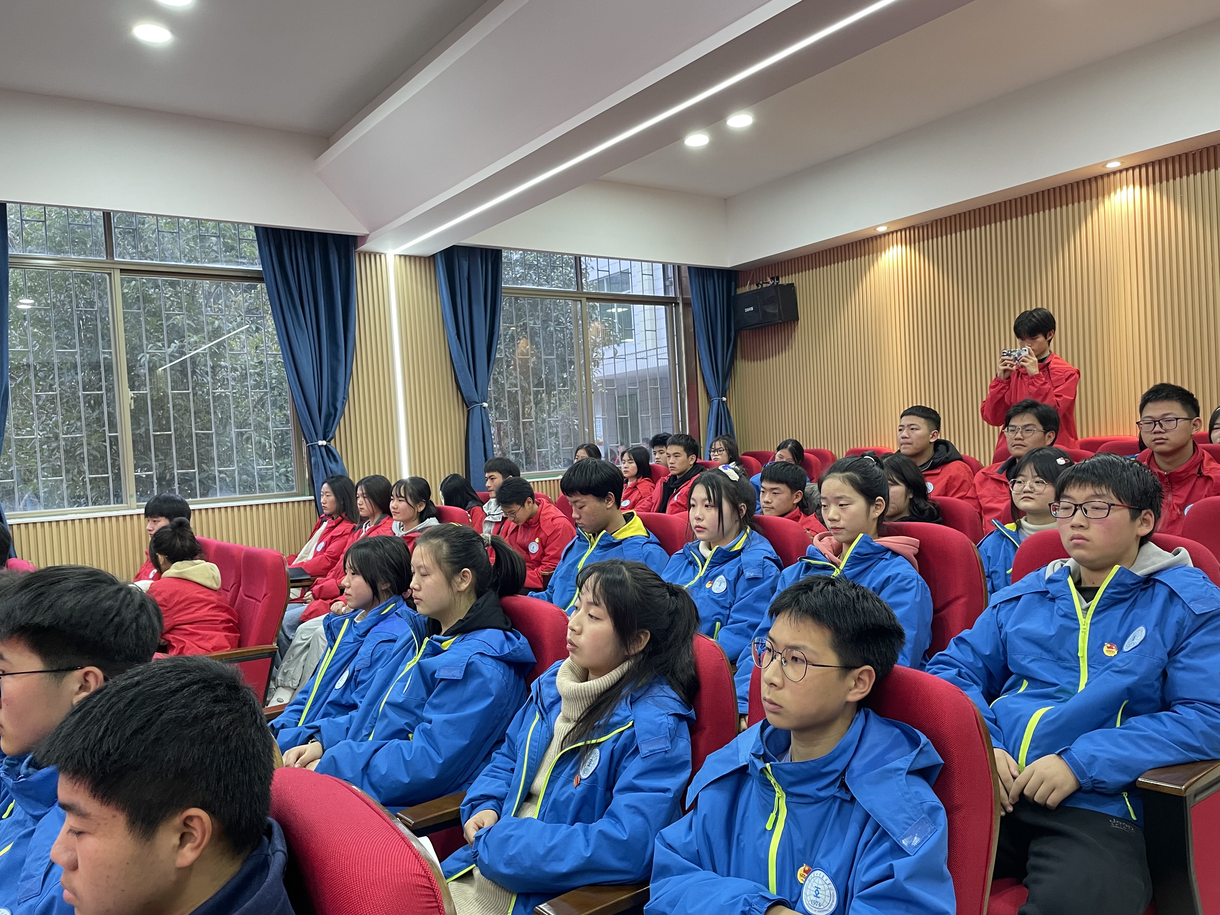青年大講堂——黨的十九屆六中全會宣講(圖2)